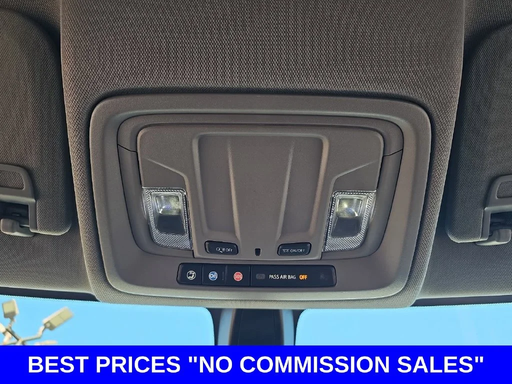 Used 2019 White Chevrolet LT image 30
