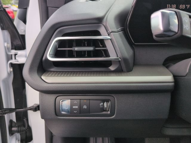 New 2026 Summit White Chevrolet LT image 20