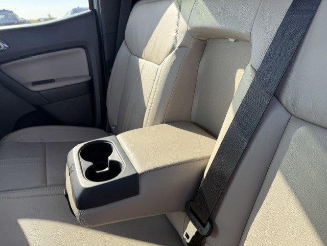 Used 2020 Silver Metallic Ford LARIAT image 24