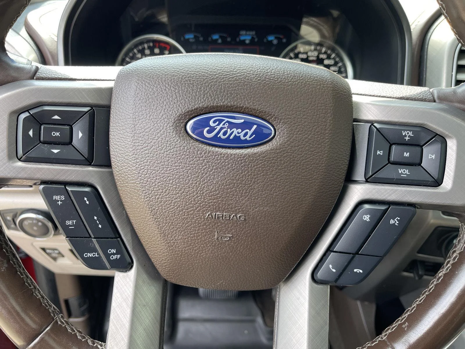 Used 2020 Rapid Red Metallic Tinted Clearcoat Ford Limited image 23