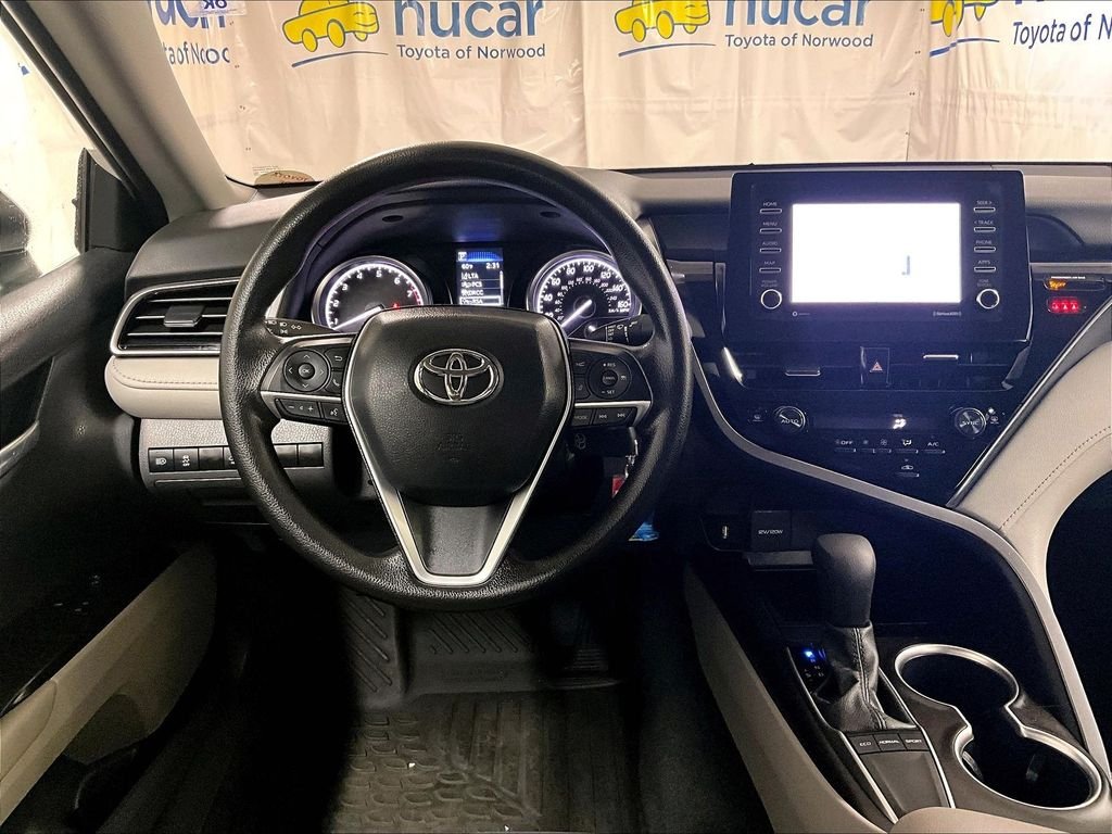 Used 2023 White Toyota LE image 17