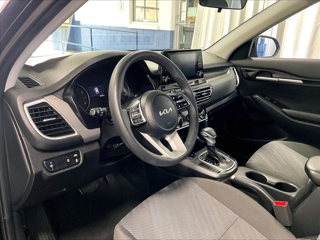 Used 2023 Black Kia LX image 8