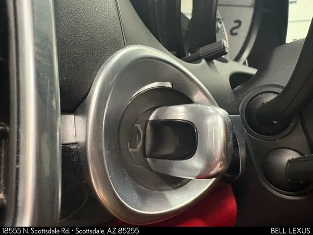 Used 2018  Porsche Base image 29