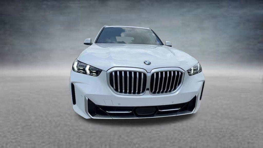 New 2026 Mineral White Metallic BMW xDrive40i image 14