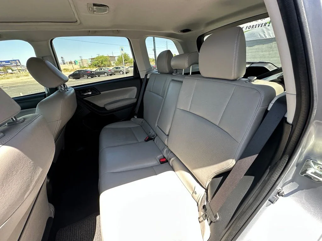 Used 2015 Silver Subaru 2.5i Touring image 14