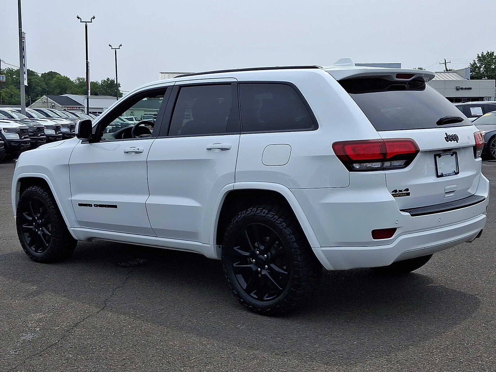 Used 2018 Bright White Clearcoat Jeep Altitude image 4