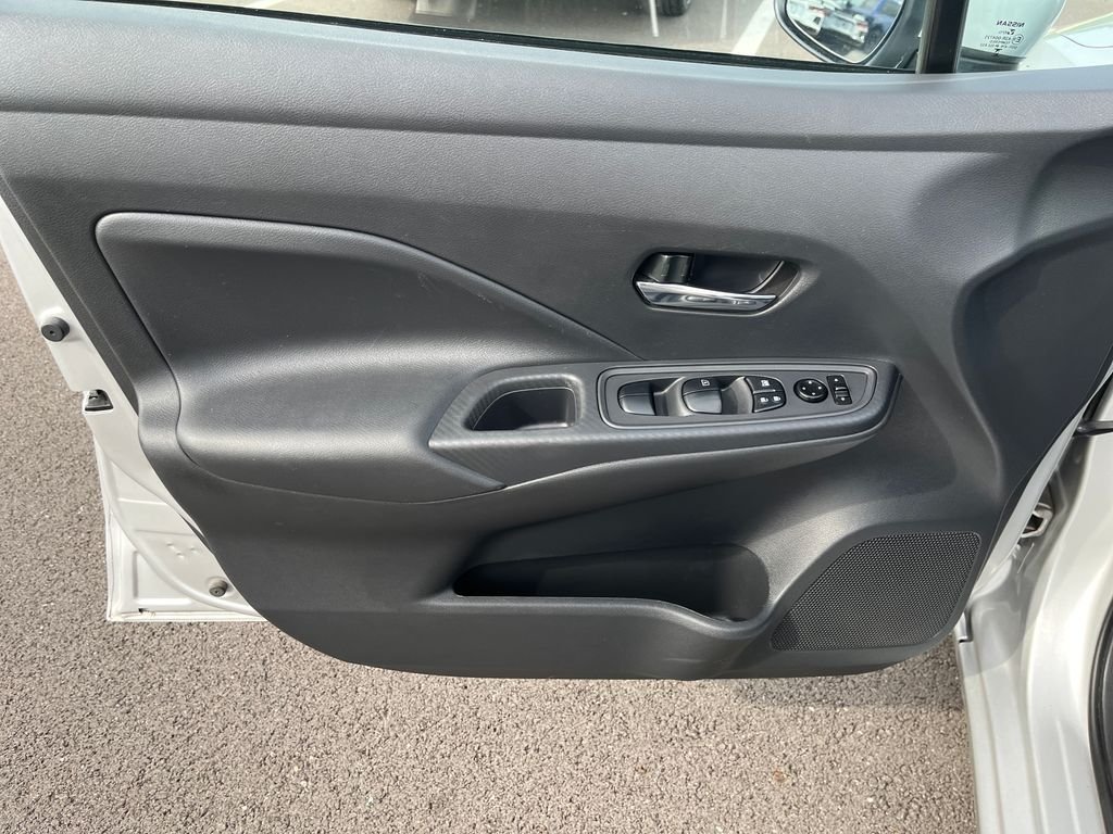 Used 2024 Silver Nissan 1.6 SV image 11