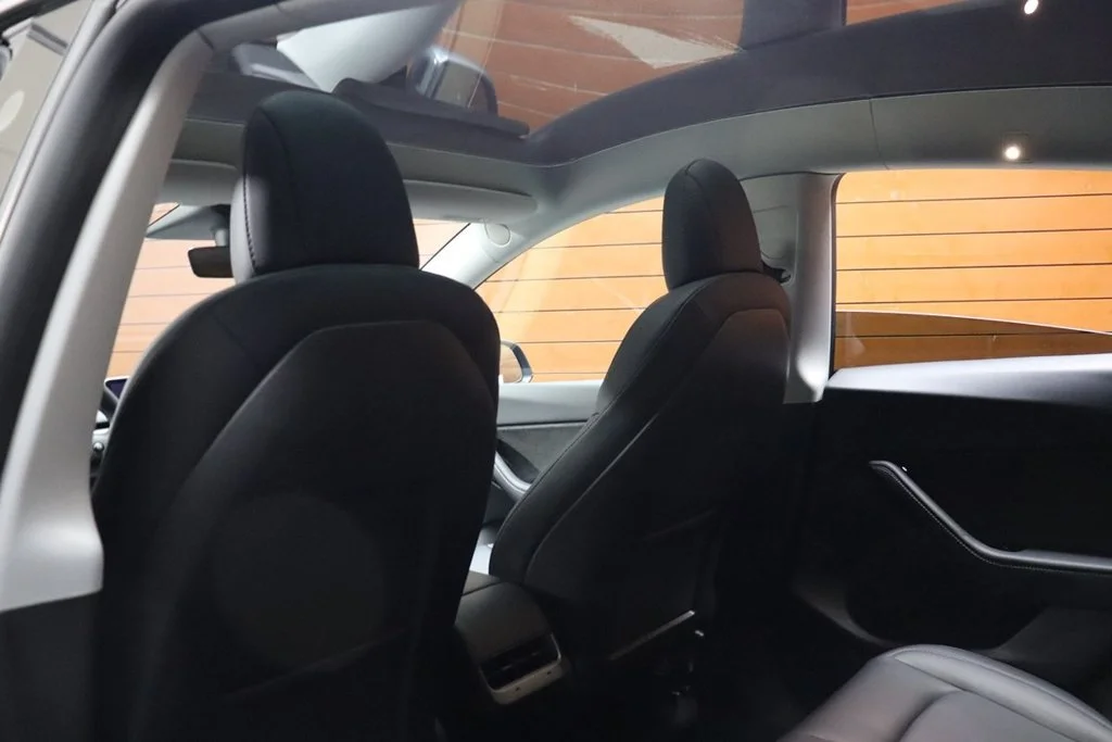 Used 2020 Solid Black Tesla Long Range image 37