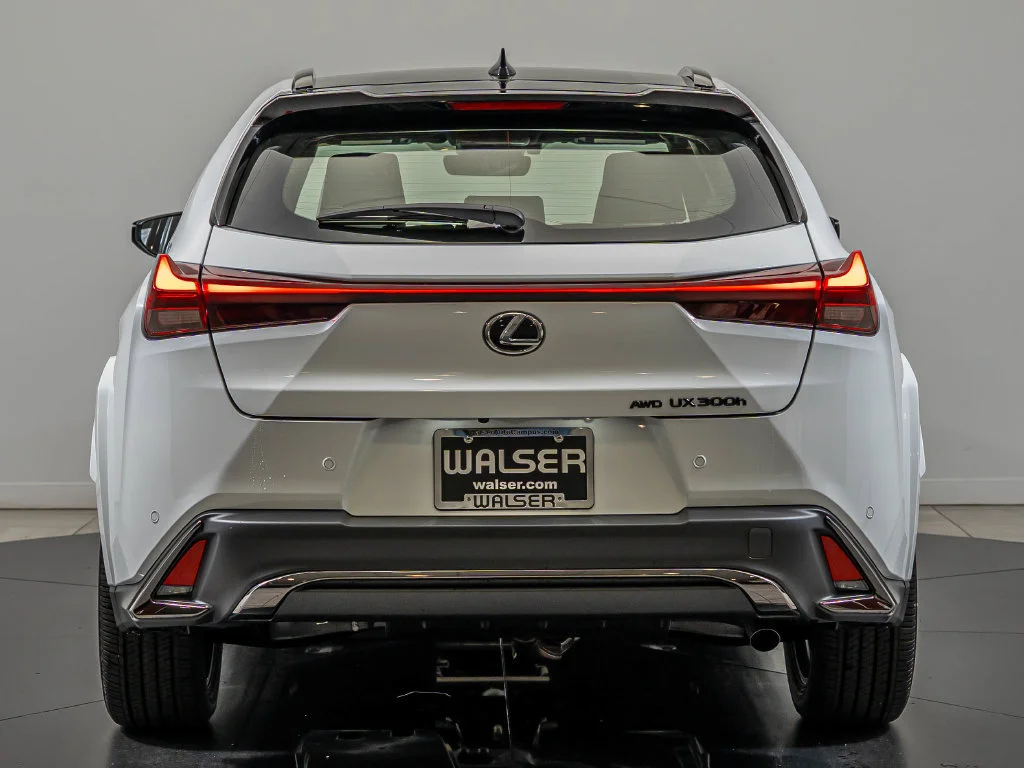 New 2026 Ultra White with Obsidian roof Lexus F SPORT DESIGN AWD image 7