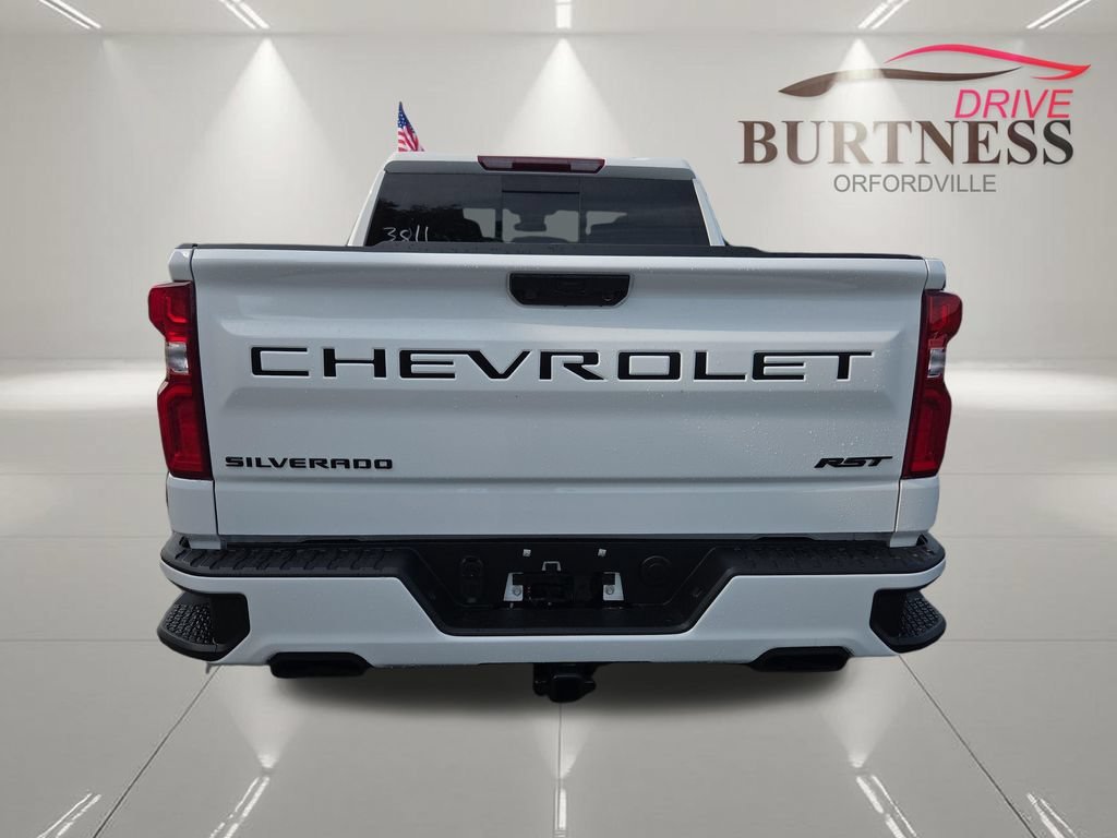 New 2026 Summit White Chevrolet RST image 7