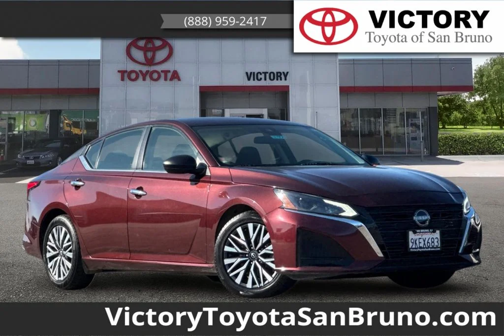 Used 2024 Garnet Pearl Nissan 2.5 SV image 1