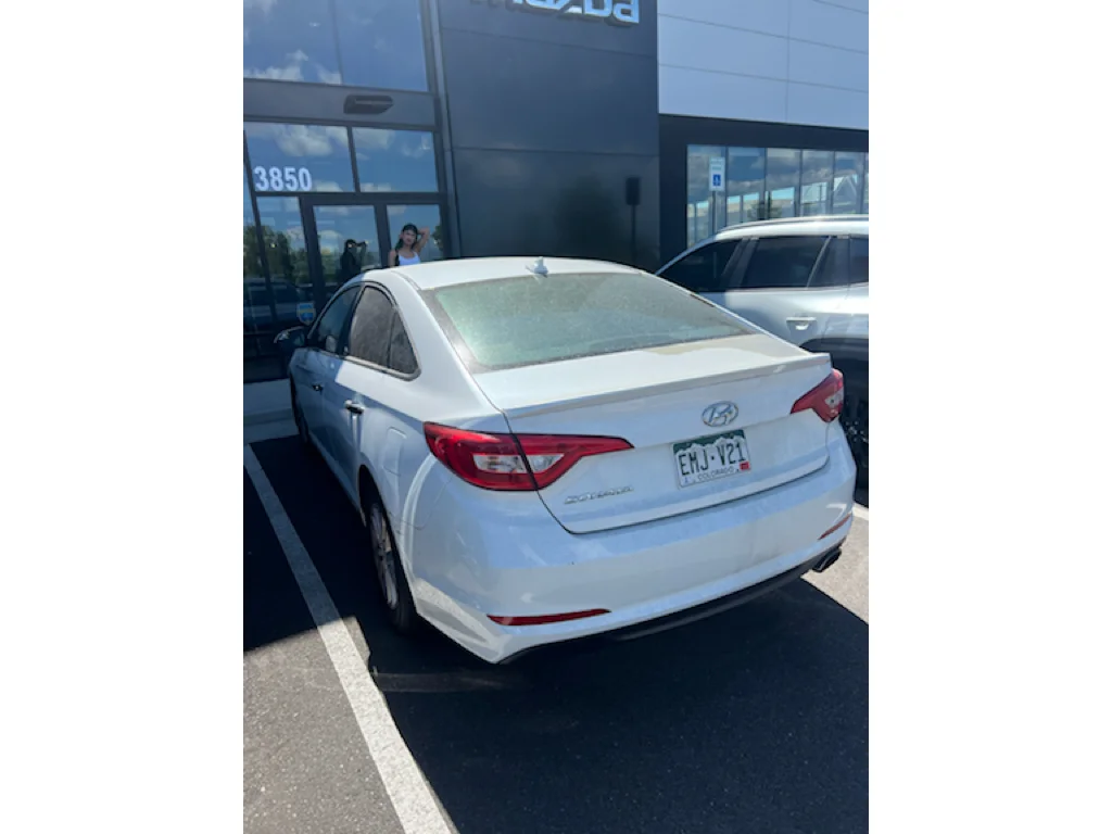 Used 2015 Quartz White Pearl Hyundai 2.4L SE image 4