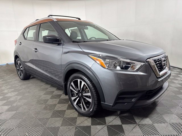 Used 2019 Gray Nissan SV image 1