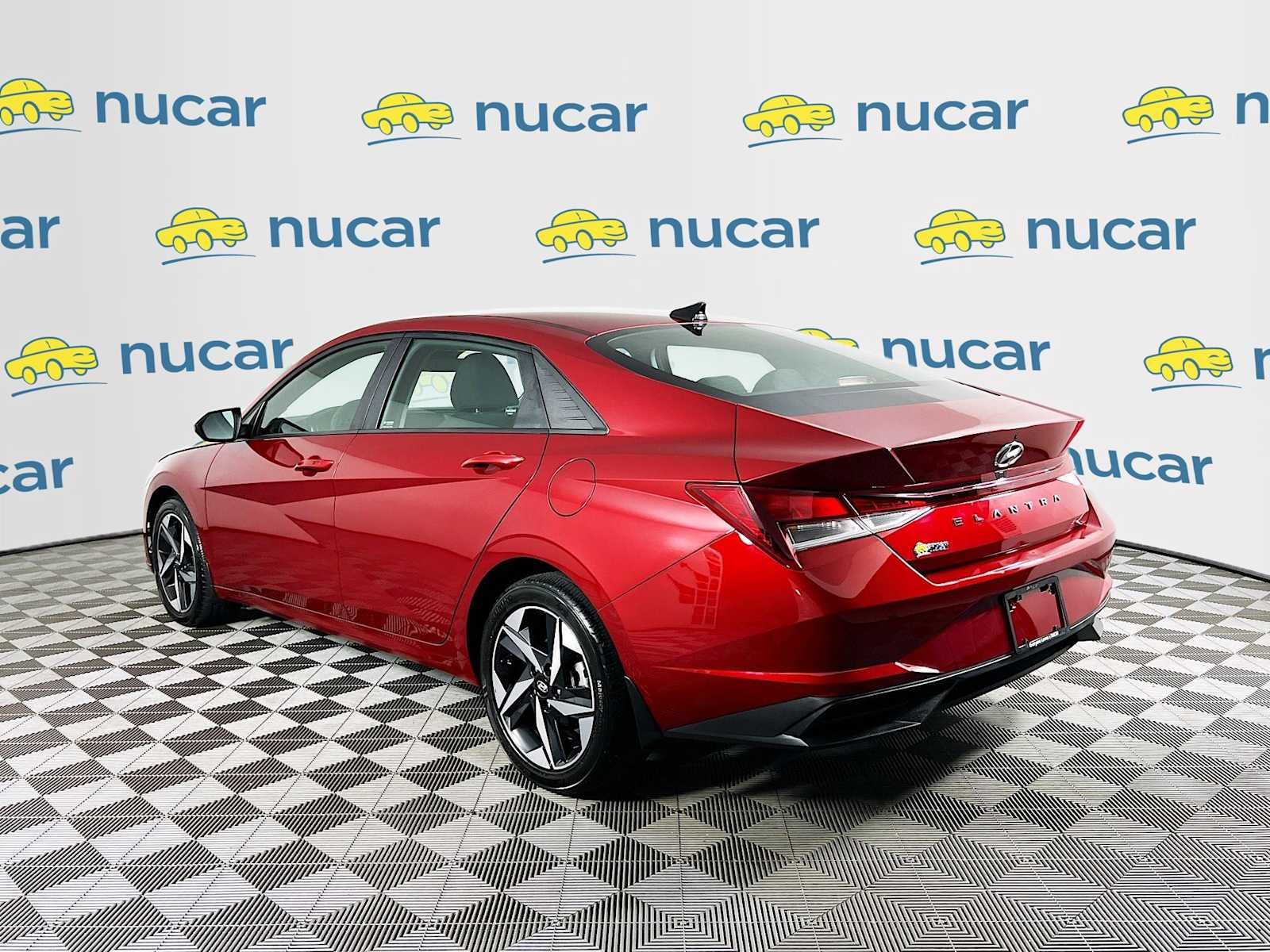 Used 2023 Ultimate Red Hyundai SEL image 5