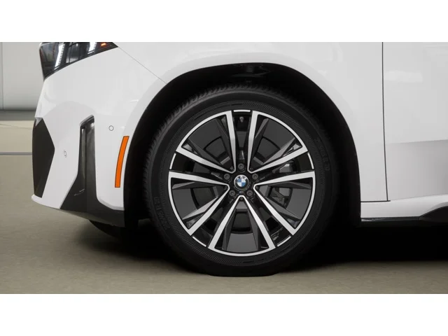 New 2027 Alpine White BMW  image 7