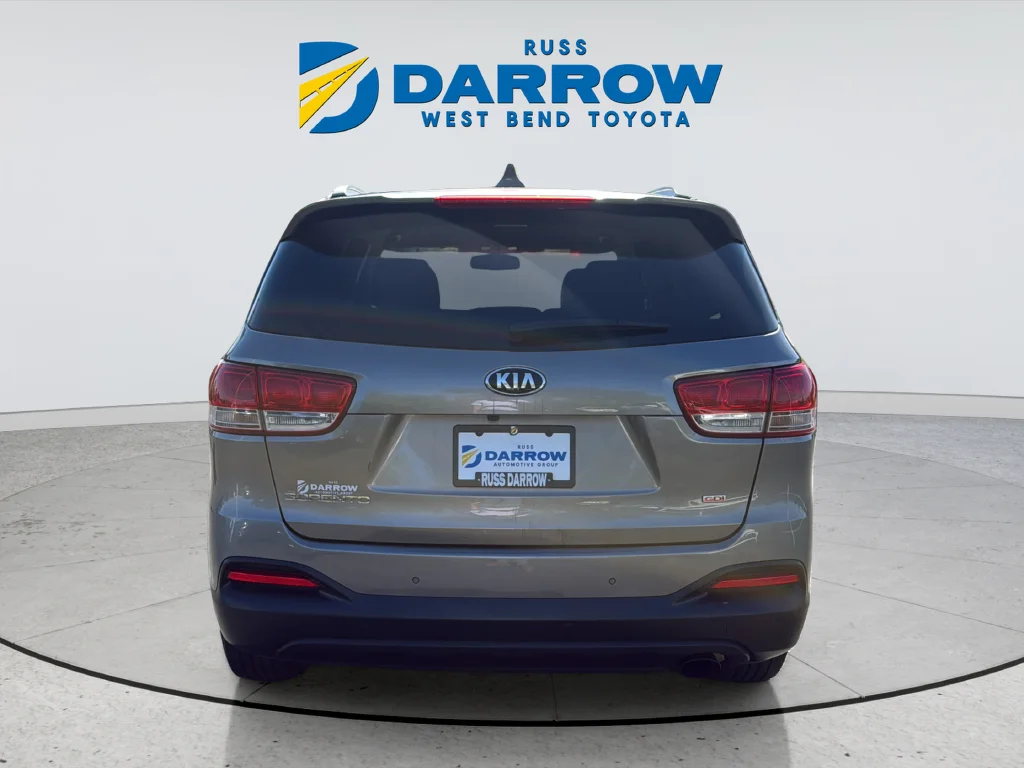 Used 2017 Silver Kia LX image 4