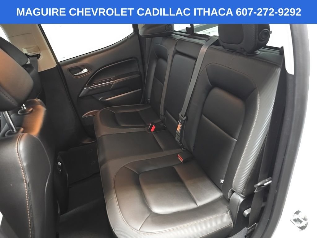 Used 2022 White GMC AT4 w/Leather image 31