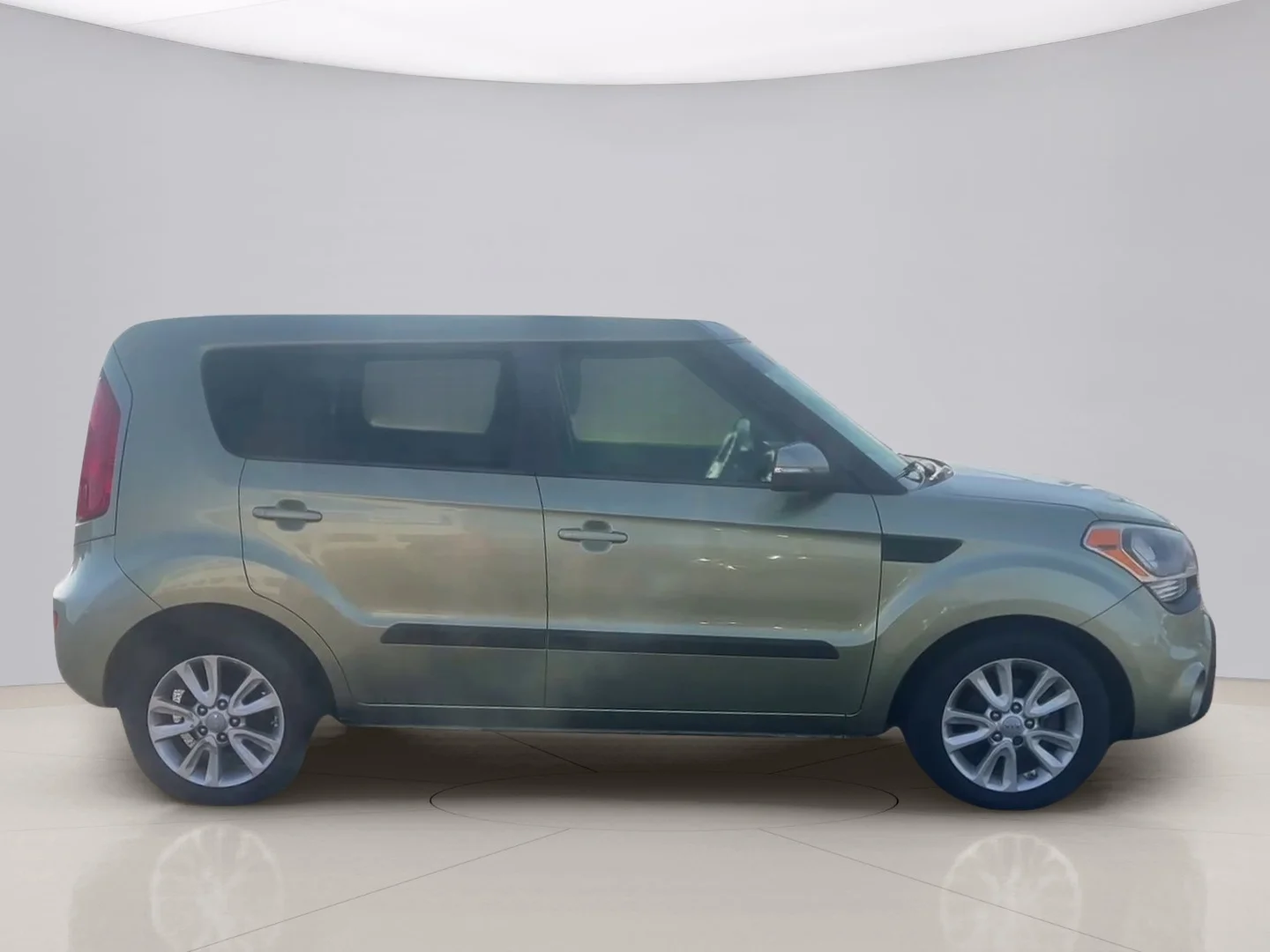 Used 2012 Green Kia ! WAGON image 6