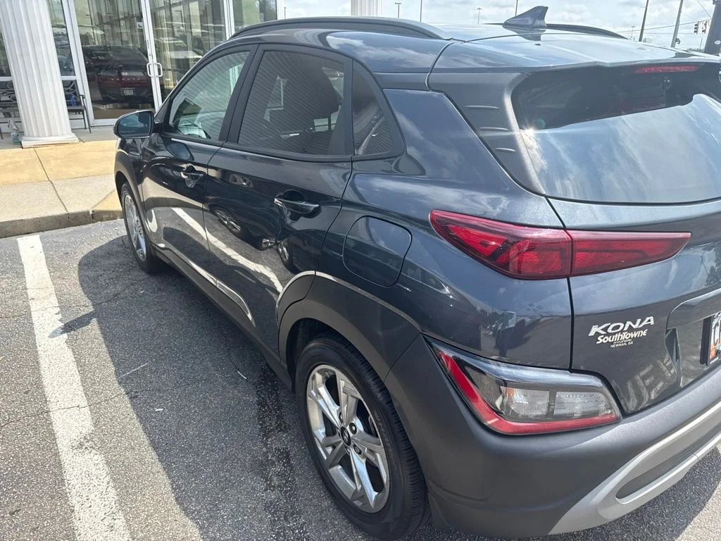 Used 2022 Gray Hyundai SEL image 5