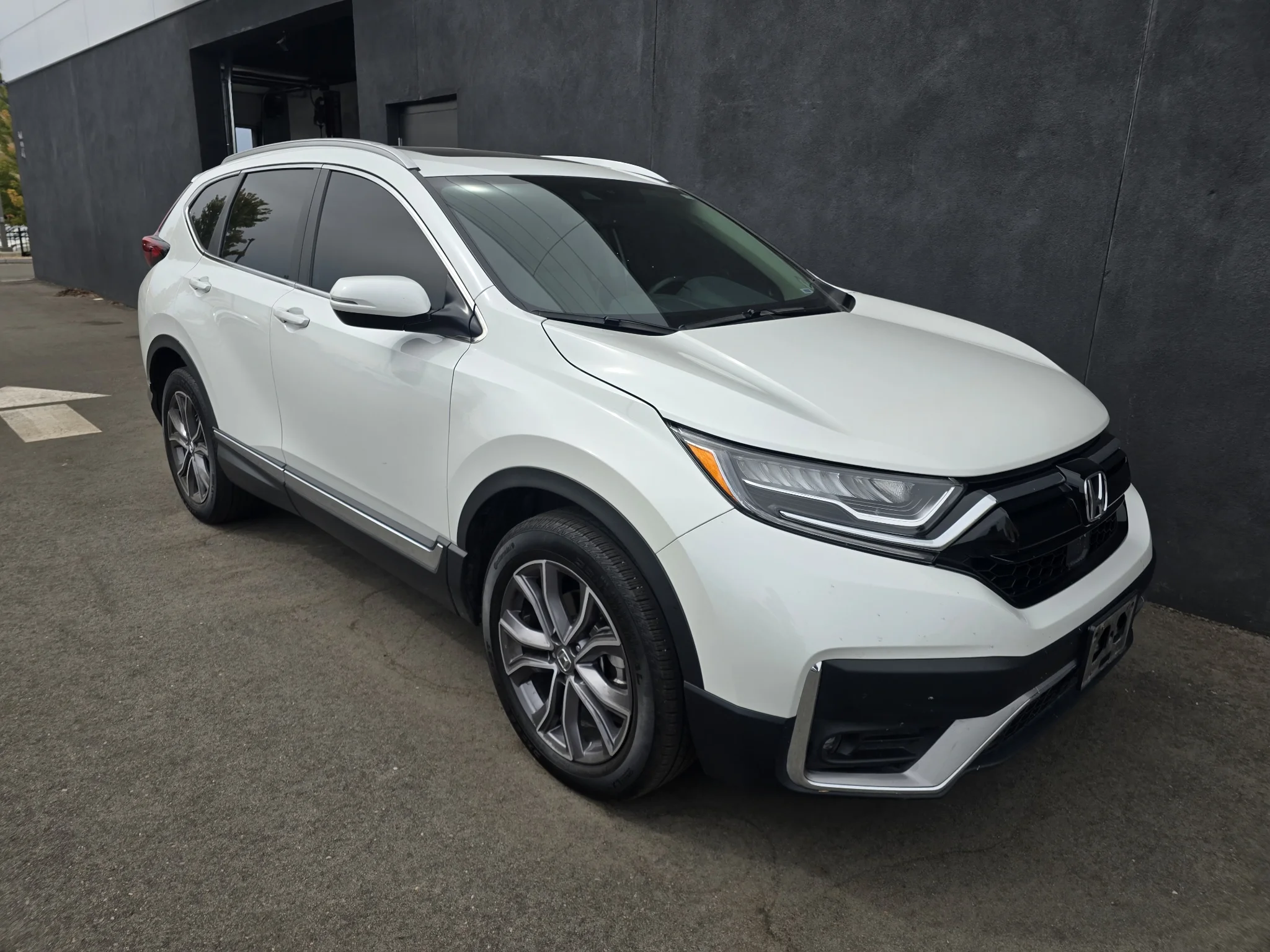 Used 2021 Platinum White Pearl Honda Touring image 6