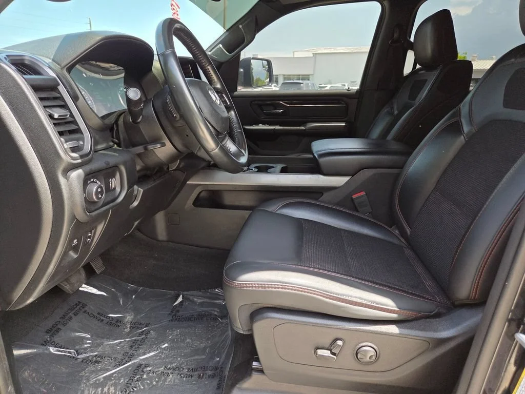 Used 2022 Diamond Black Crystal Pearlcoat Ram Big Horn image 27