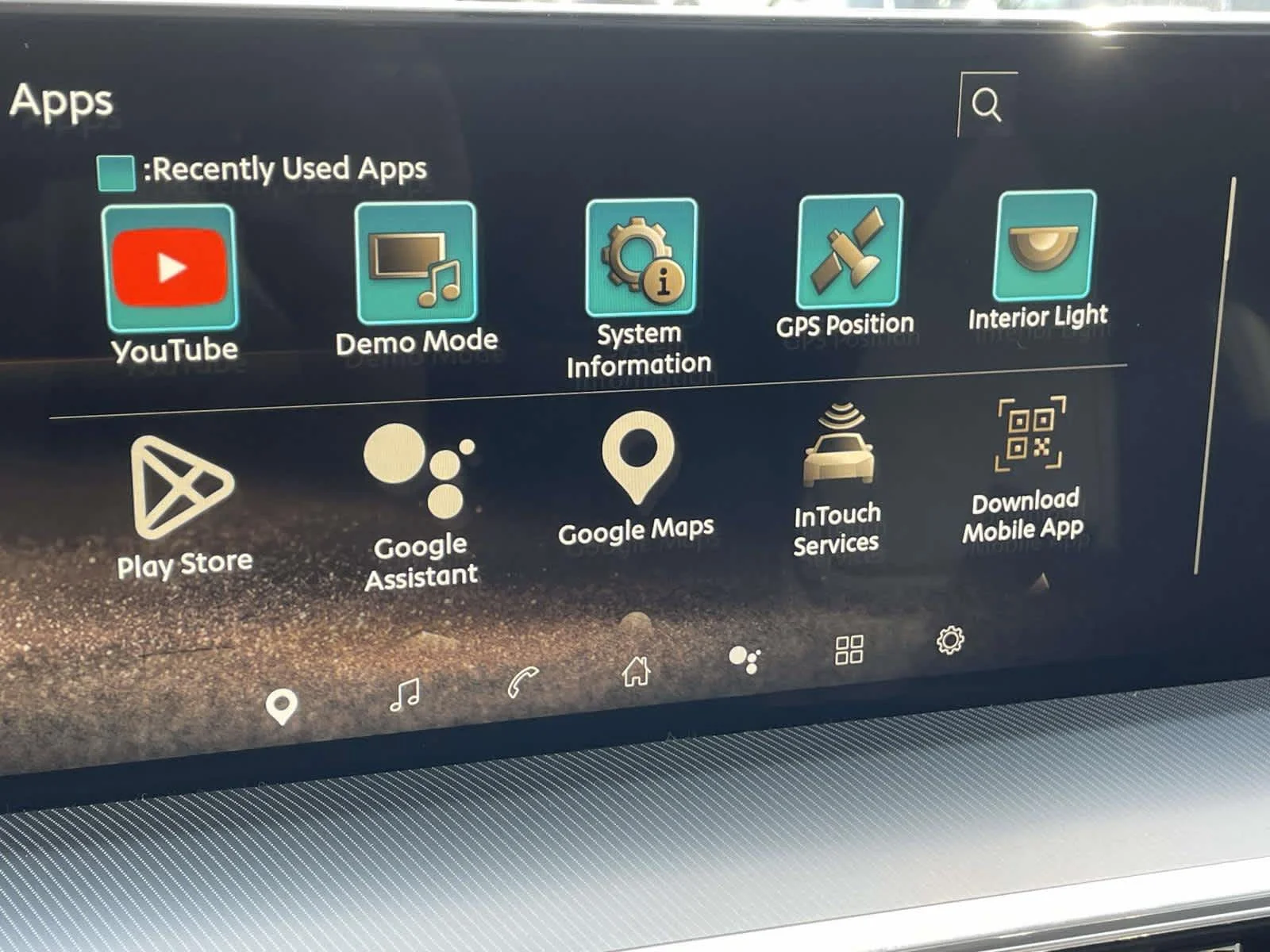 New 2026 Radiant White INFINITI LUXE image 27
