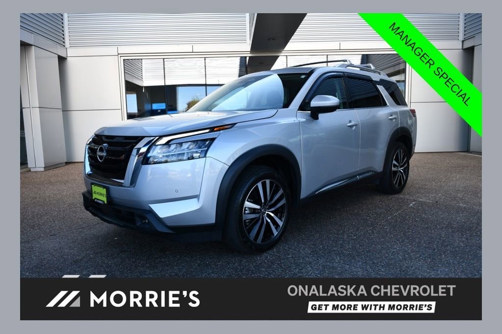 2023 Nissan Pathfinder Platinum 4WD's photo