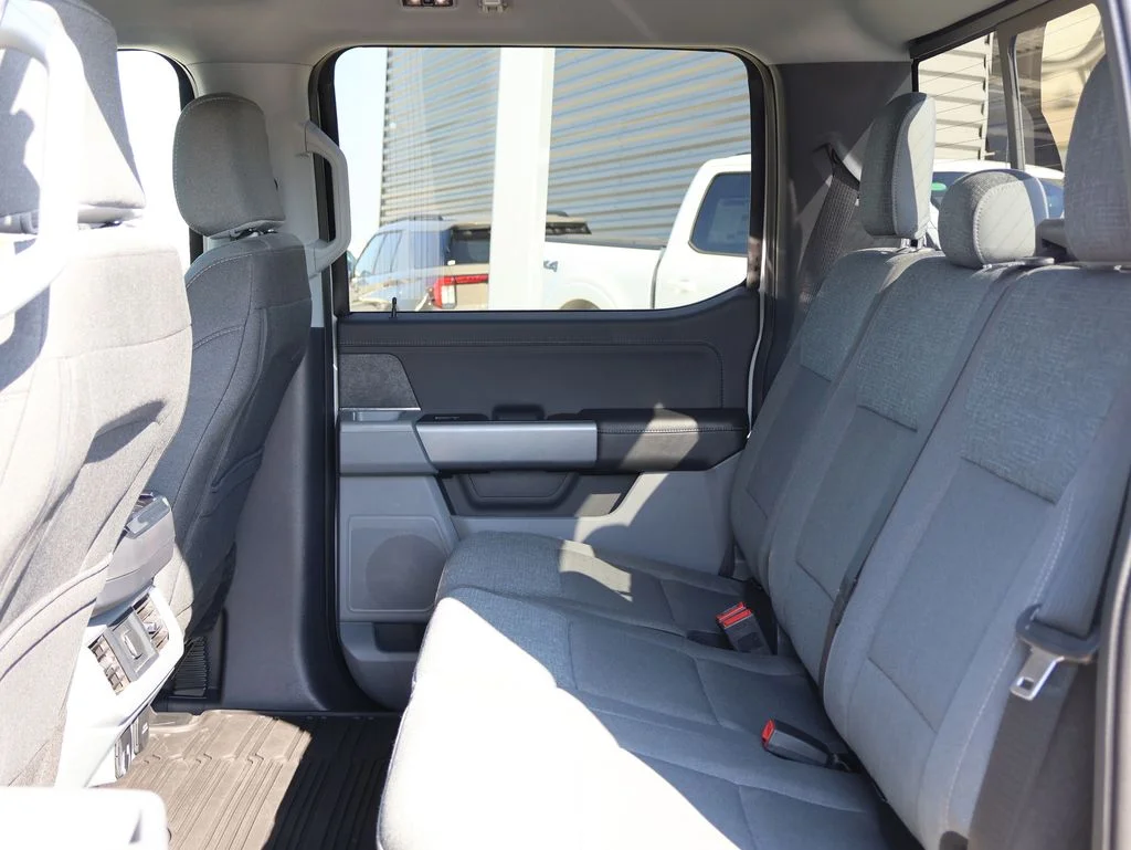 Used 2024 Avalanche Ford XLT image 18