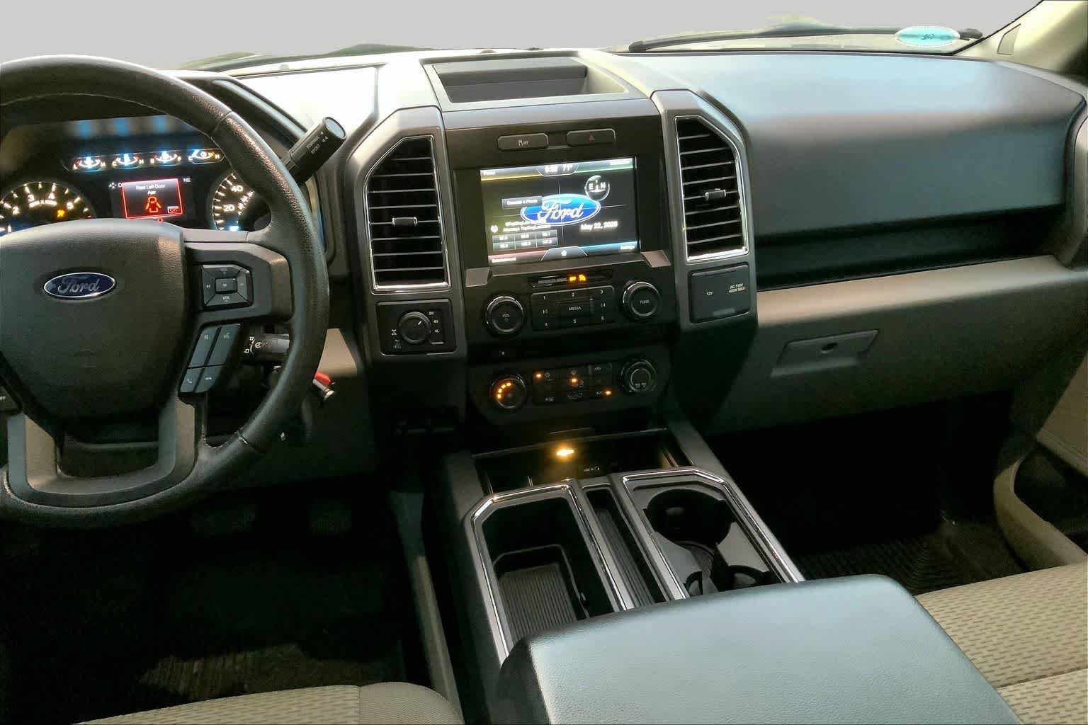 Used 2015 Magnetic Metallic Ford XLT image 6