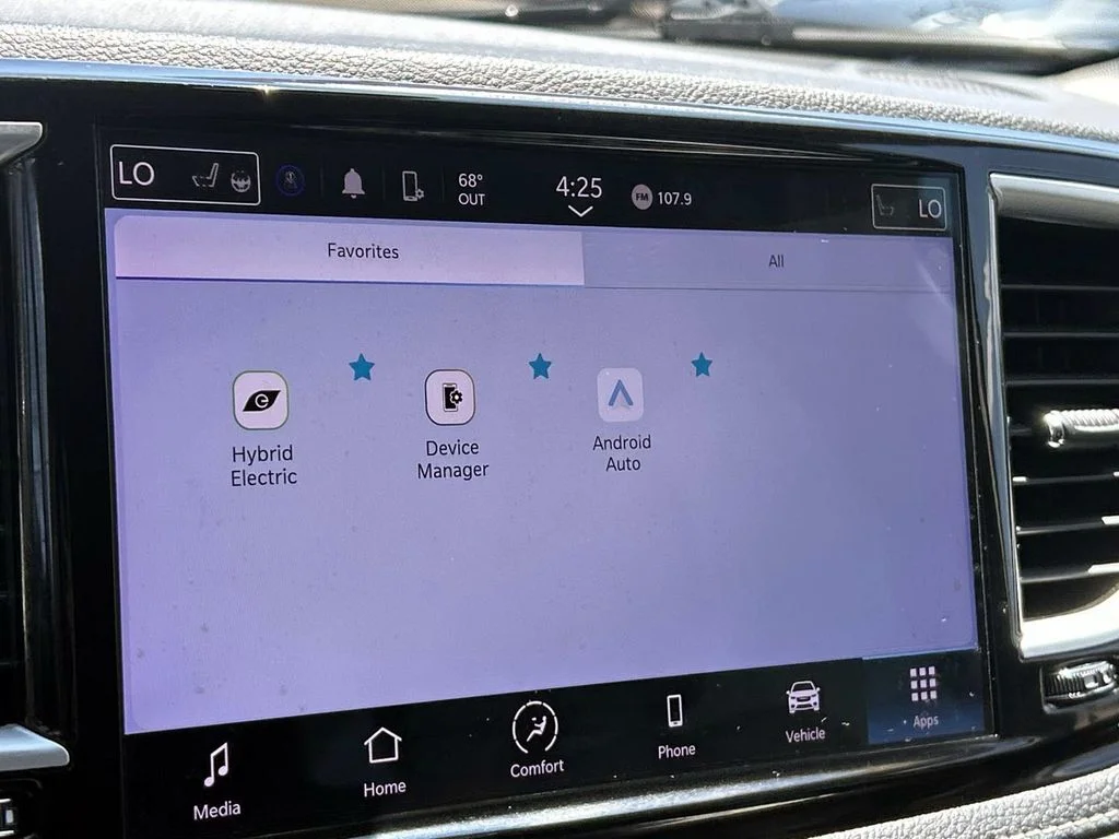 Used 2022 White Chrysler Touring L image 32