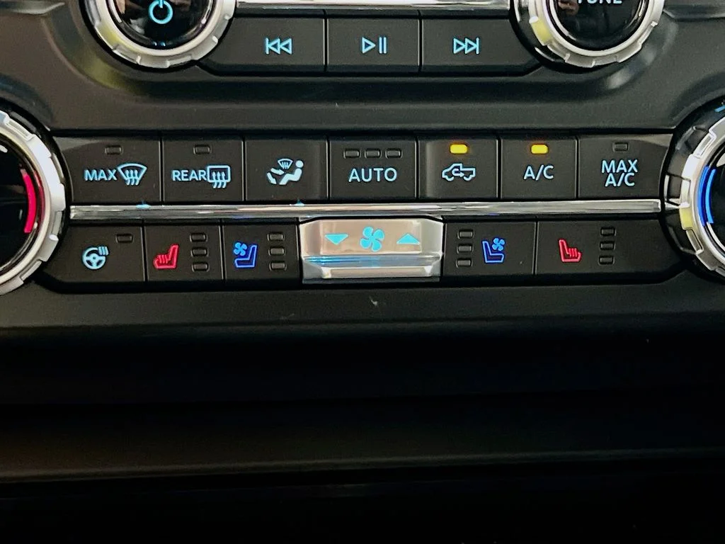 New 2026 Marsh Gray Ford Lariat image 24