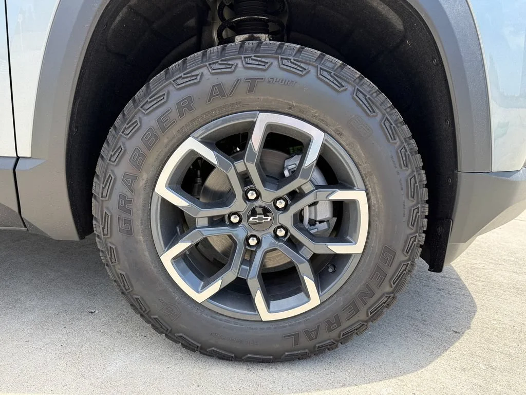 New 2027 Sterling Gray Metallic Chevrolet ACTIV image 8