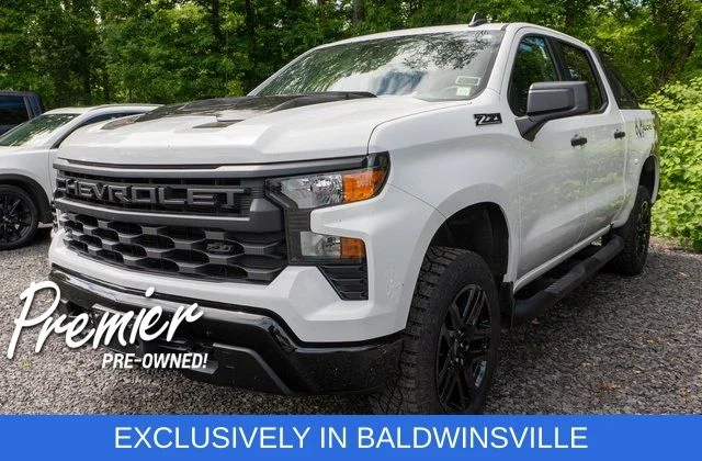 Used 2025 White Chevrolet Custom Trail Boss image 1