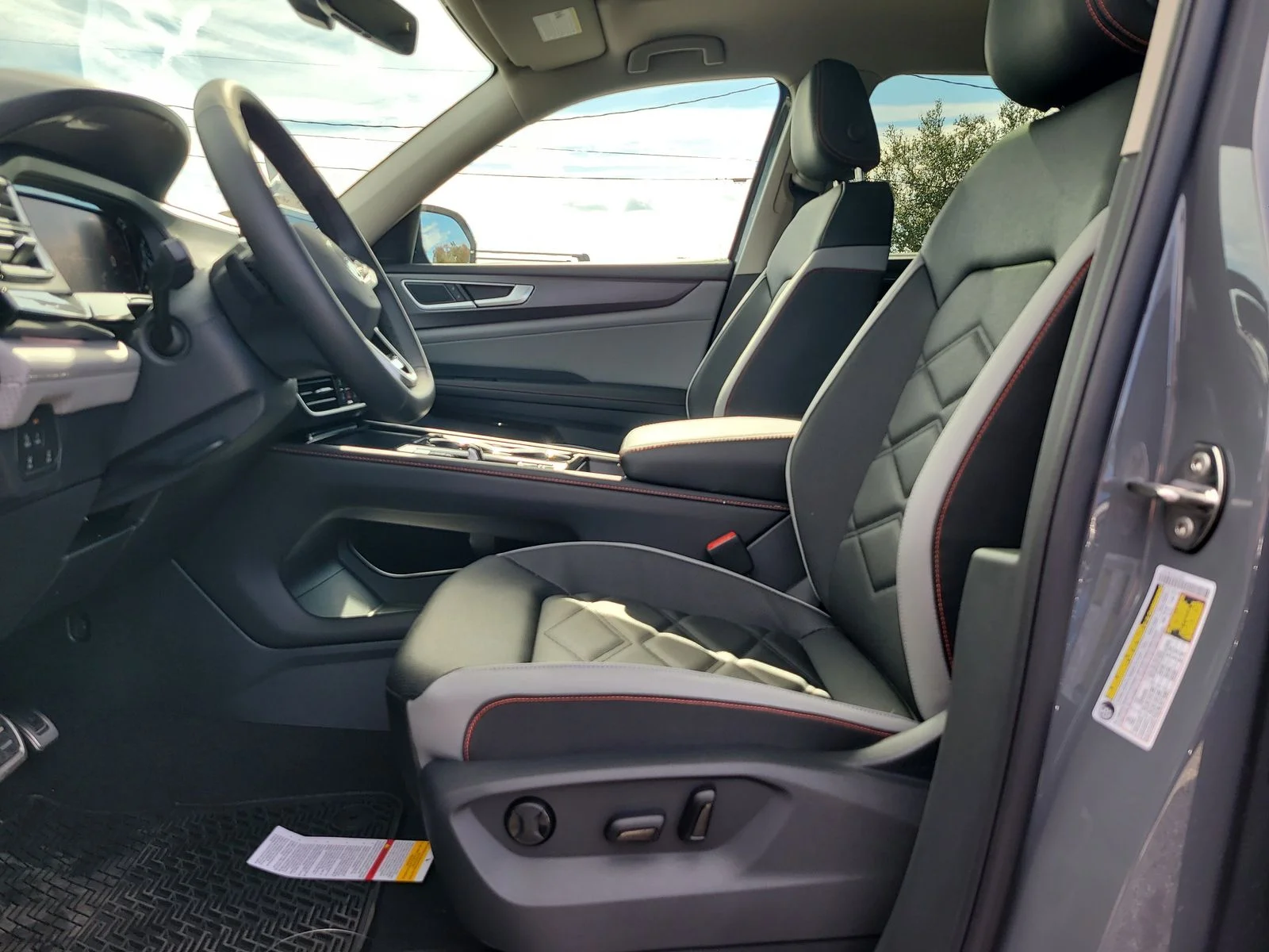 New 2026 Pure Gray Volkswagen 2.0T Peak Edition image 18