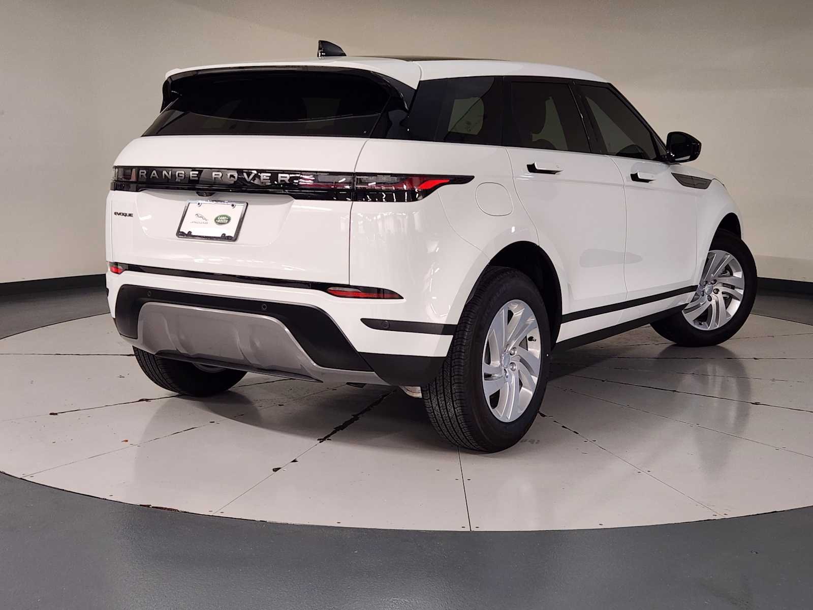 Used 2026 Fuji White Land Rover Core S image 2