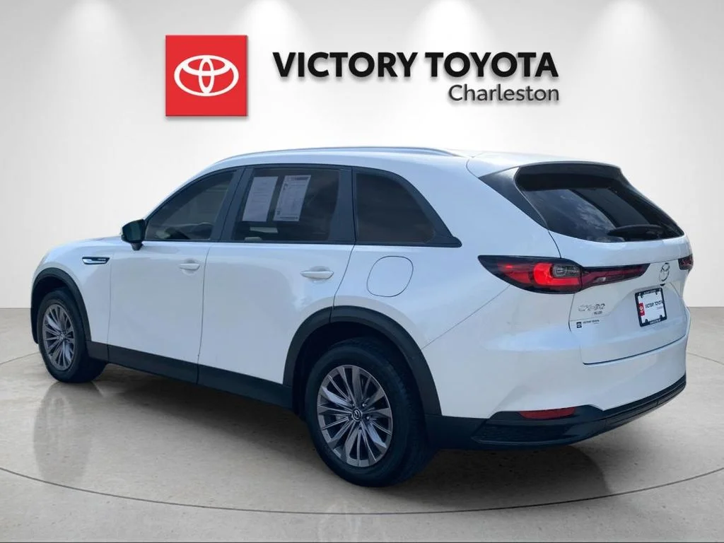 Used 2025 White Mazda 3.3 Turbo Select image 3