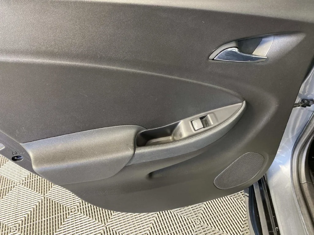 Used 2018 Steel Metallic Chevrolet LT image 25