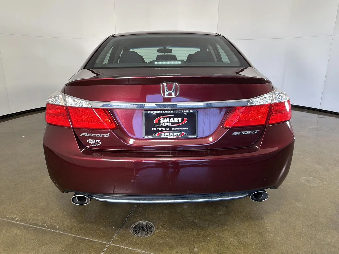 Used 2013 Basque Red Pearl II Honda Sport image 11