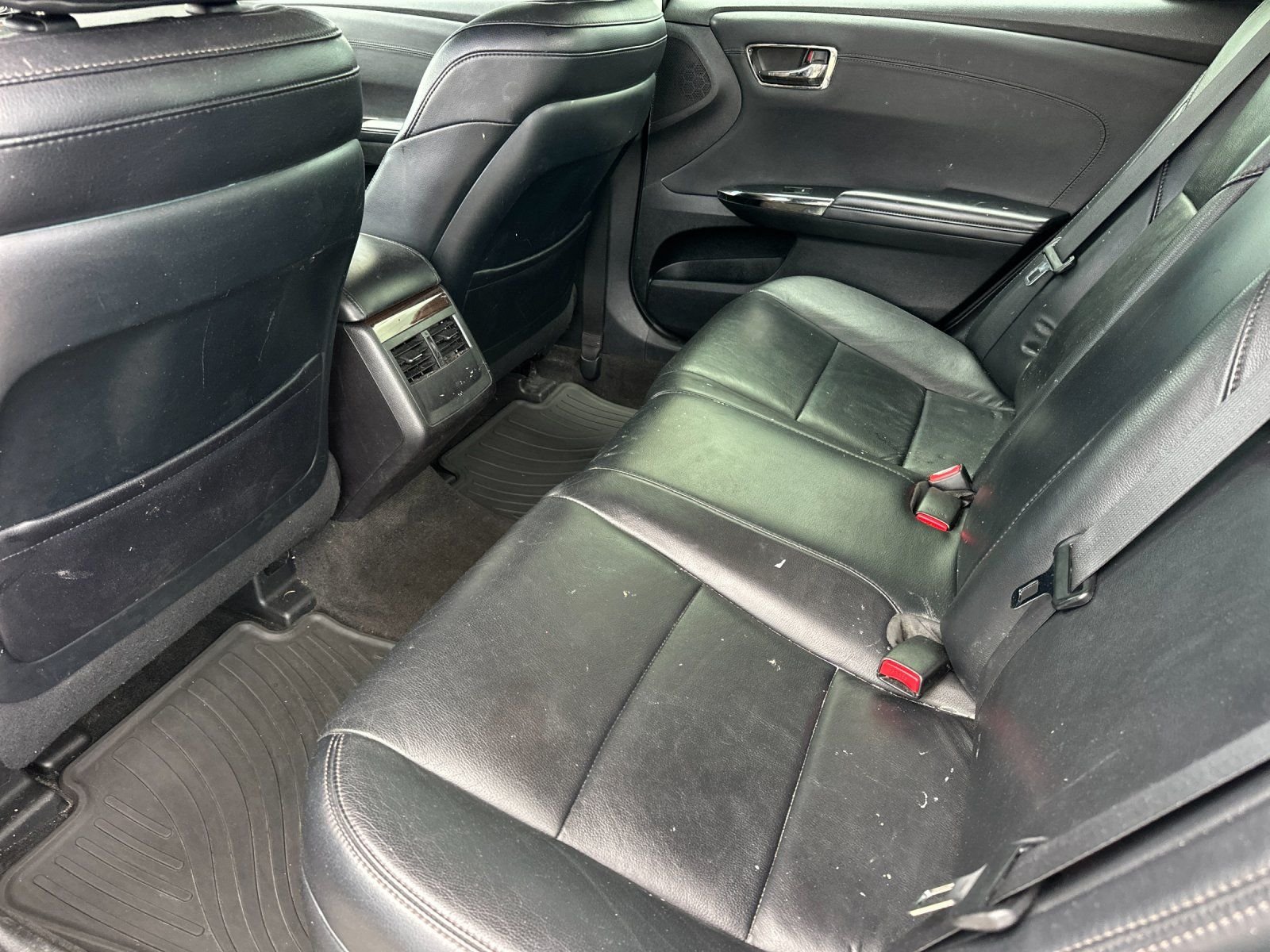 Used 2015 Mica Toyota XLE Touring image 11