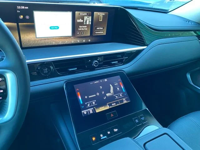 2025 INFINITI QX80 Sensory 4WD - Photo 10