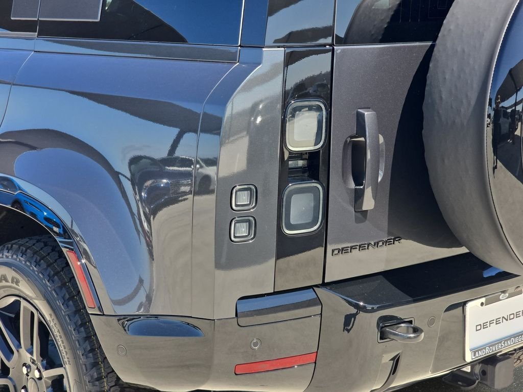 New 2026 Carpathian Grey LAND ROVER X-Dynamic SE image 35