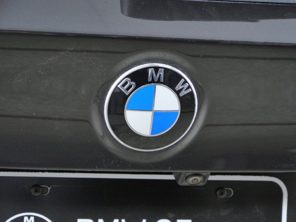 Used 2021 Dark Graphite Metallic BMW xDrive30i image 14