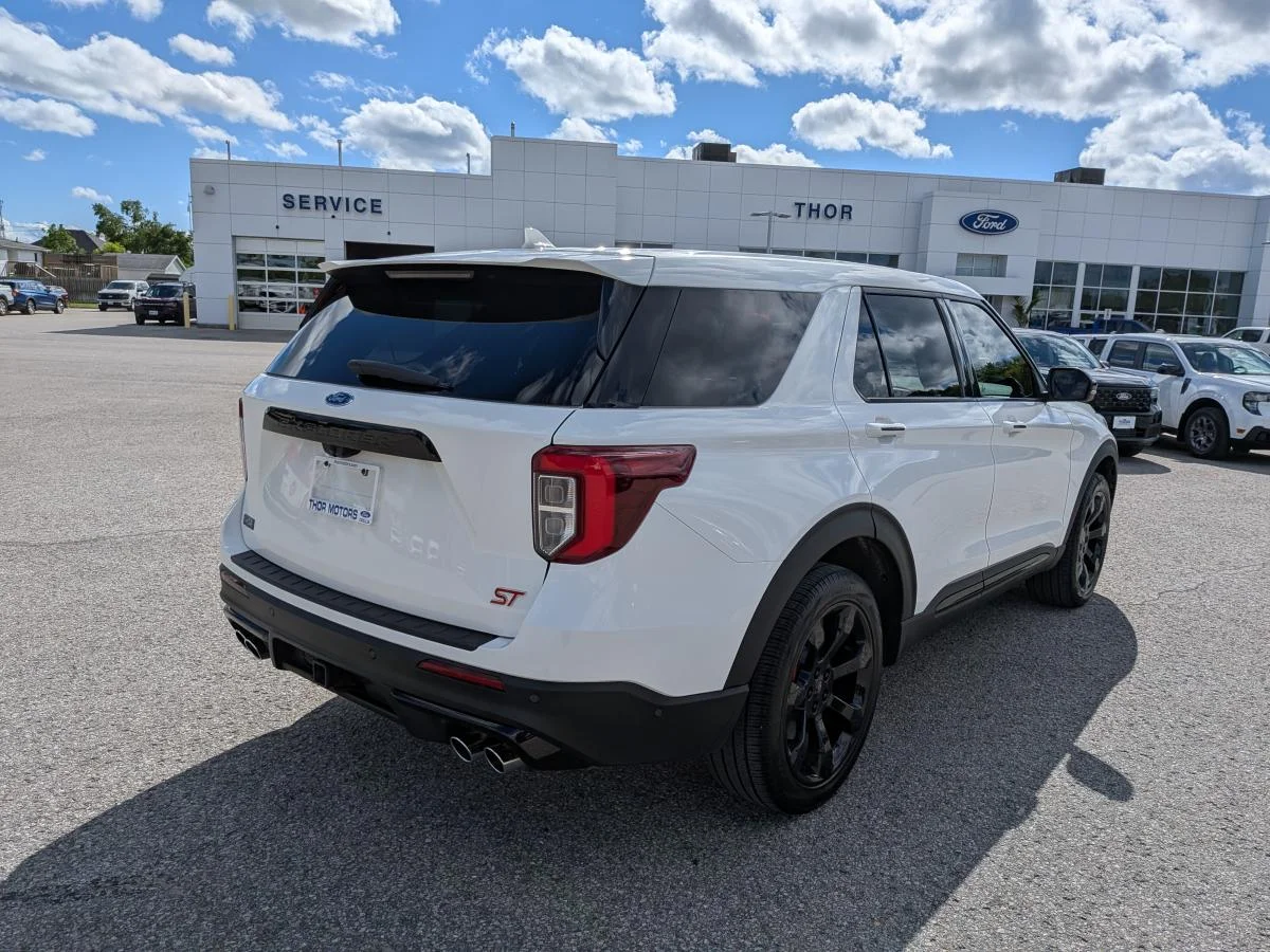 Used 2022 White Ford St 4wd image 5