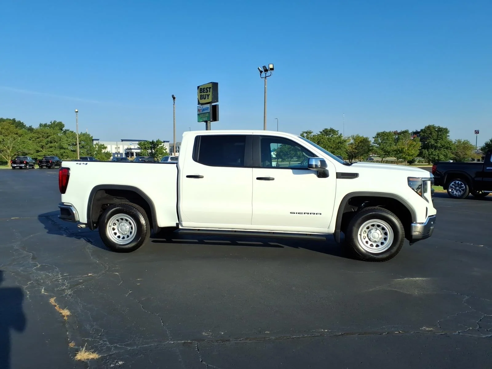 New 2026 Summit White GMC Pro image 2