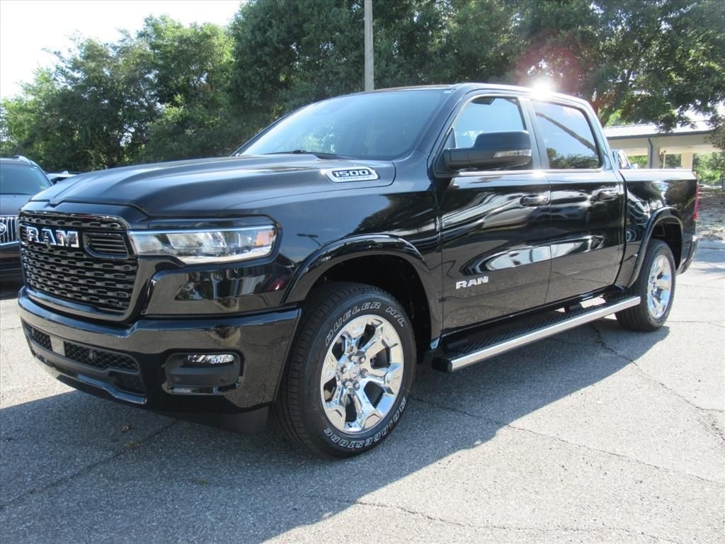 New 2026 Diamond Black Crystal Pearlcoat RAM Big Horn/Lone Star image 3