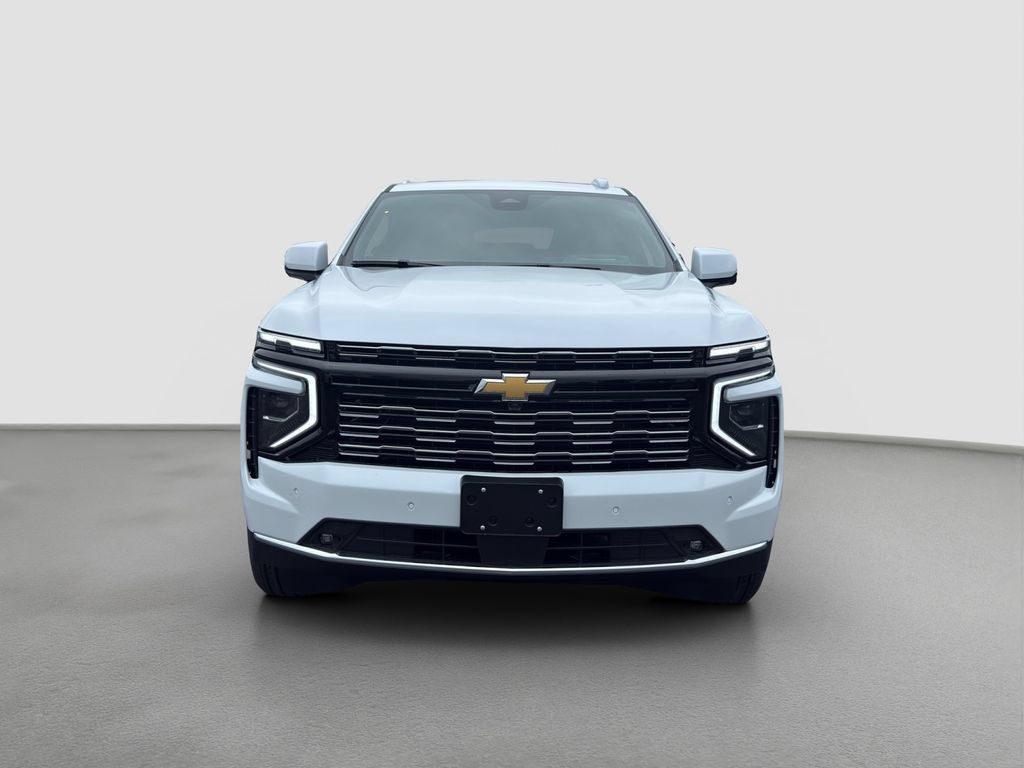 New 2026 Polar White Tricoat Chevrolet High Country image 2