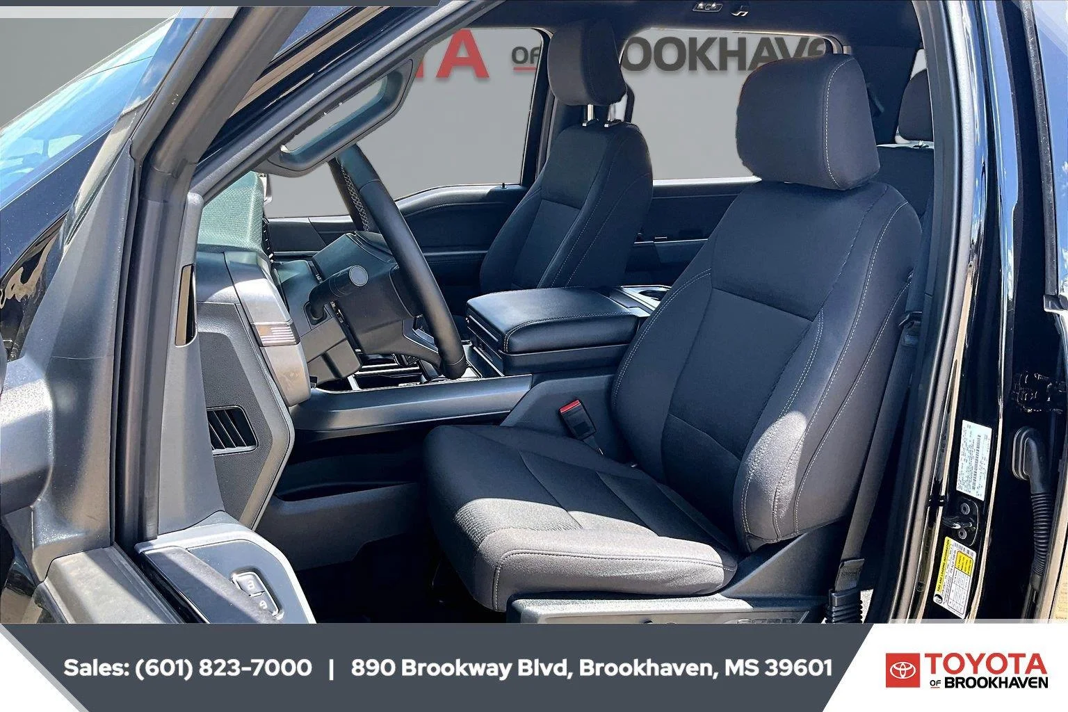 Used 2025 Agate Black Ford XLT image 18
