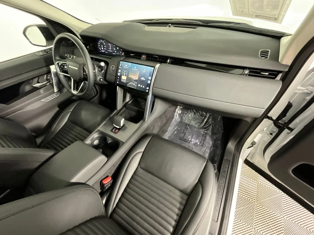 Certified Used 2025 White Land Rover S image 20