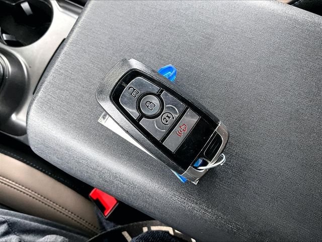 Used 2023 Gray Ford Wildtrak image 11