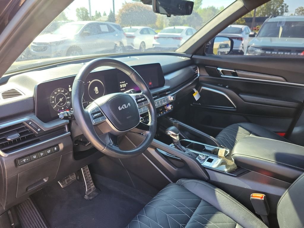 Certified Used 2023 Ebony Black Kia SX Prestige X-Line image 14